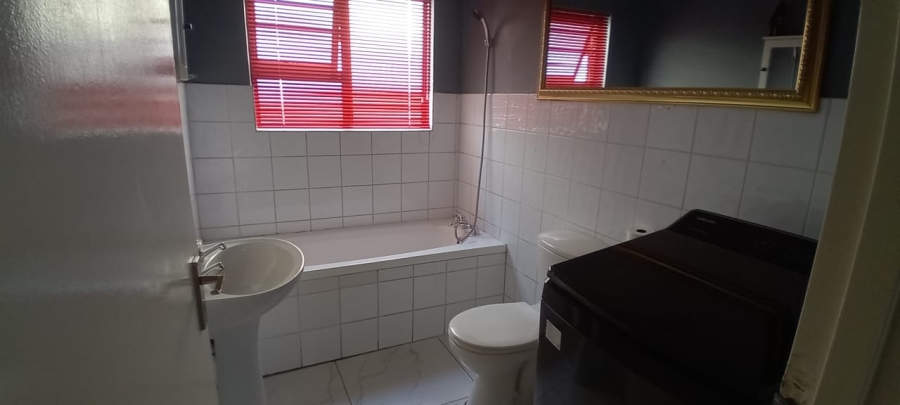 To Let 2 Bedroom Property for Rent in Jagtershof Western Cape